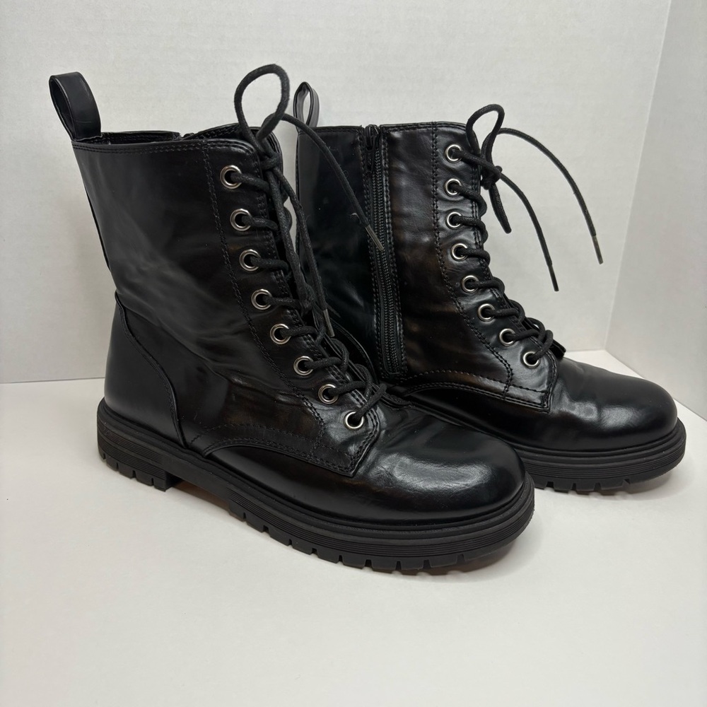 SO Black Lace-Up Grunge Combat Boots Faux Leather US Womens Size 8 Casual